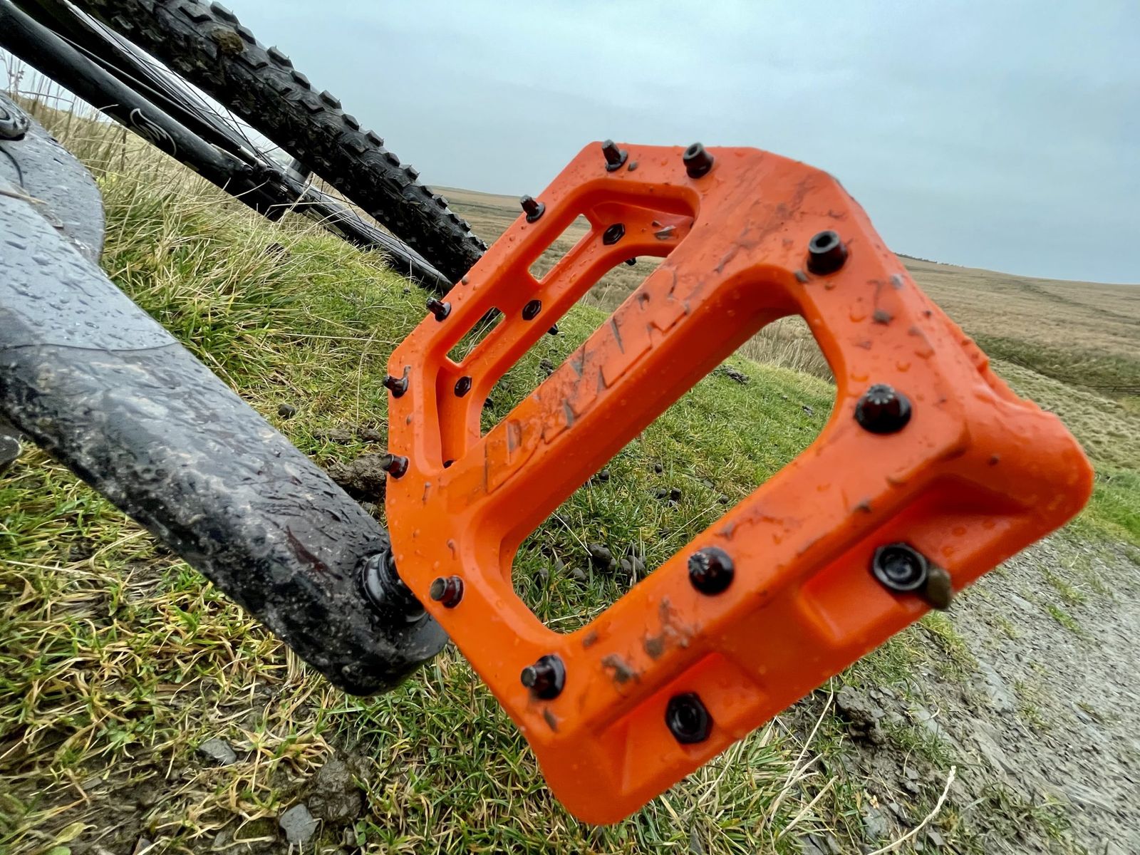 dmr v11 pedals orange
