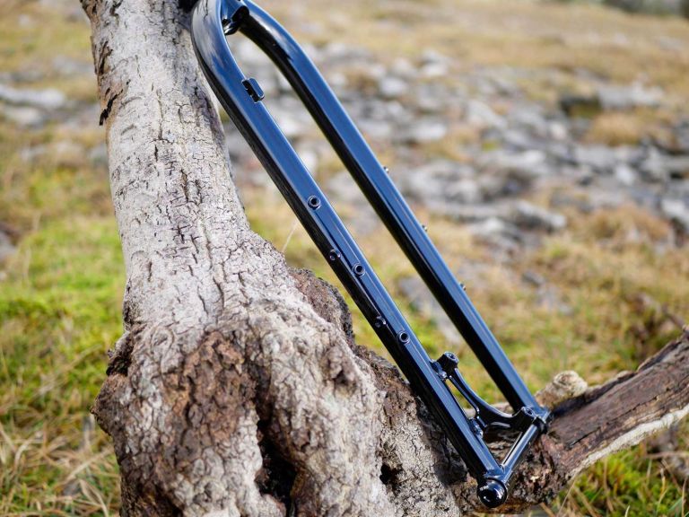 Pipedream’s New SRS48 Fork Has Zero Millimetres of Travel. Or Is It Miles?