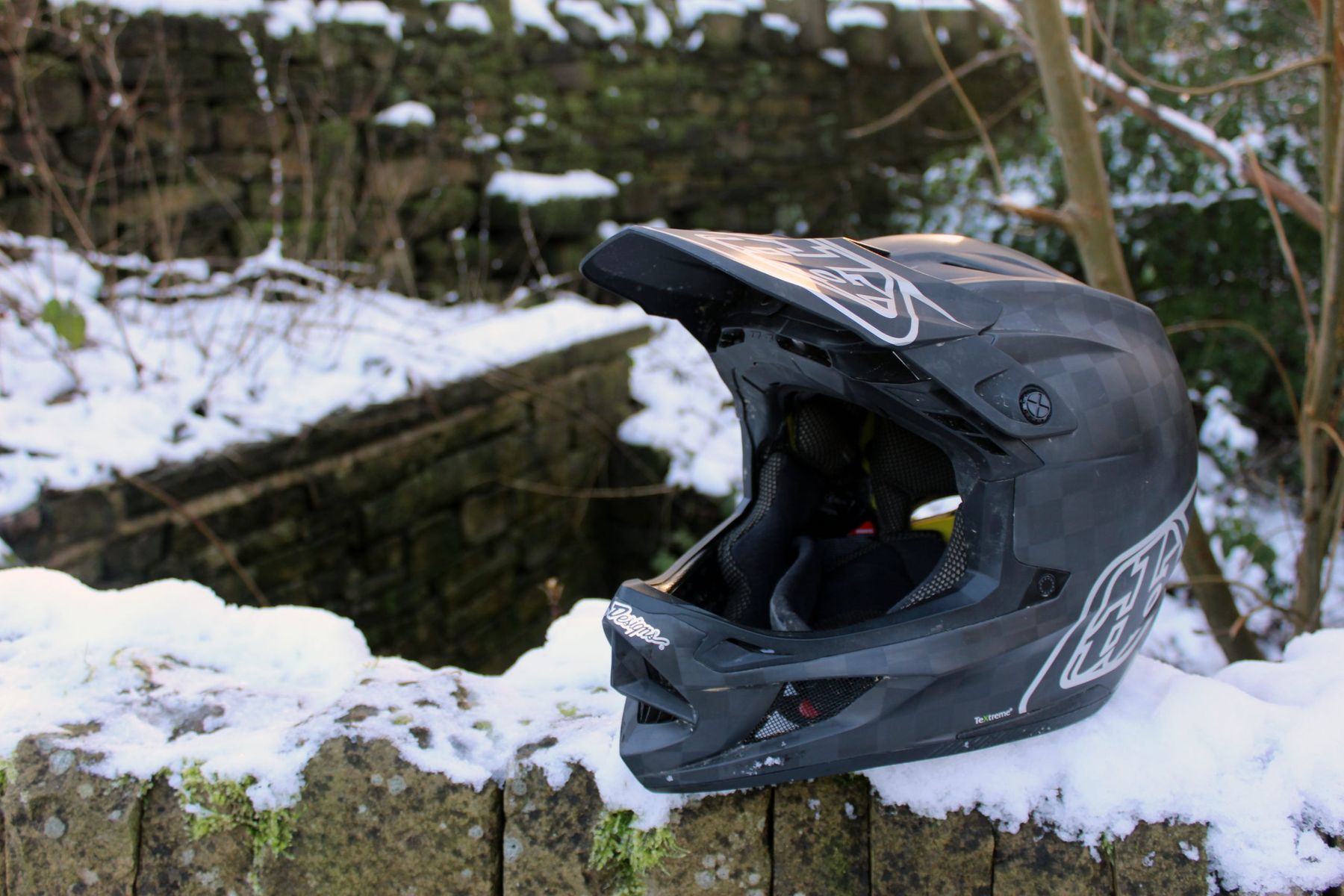 Troy Lee D4 Carbon