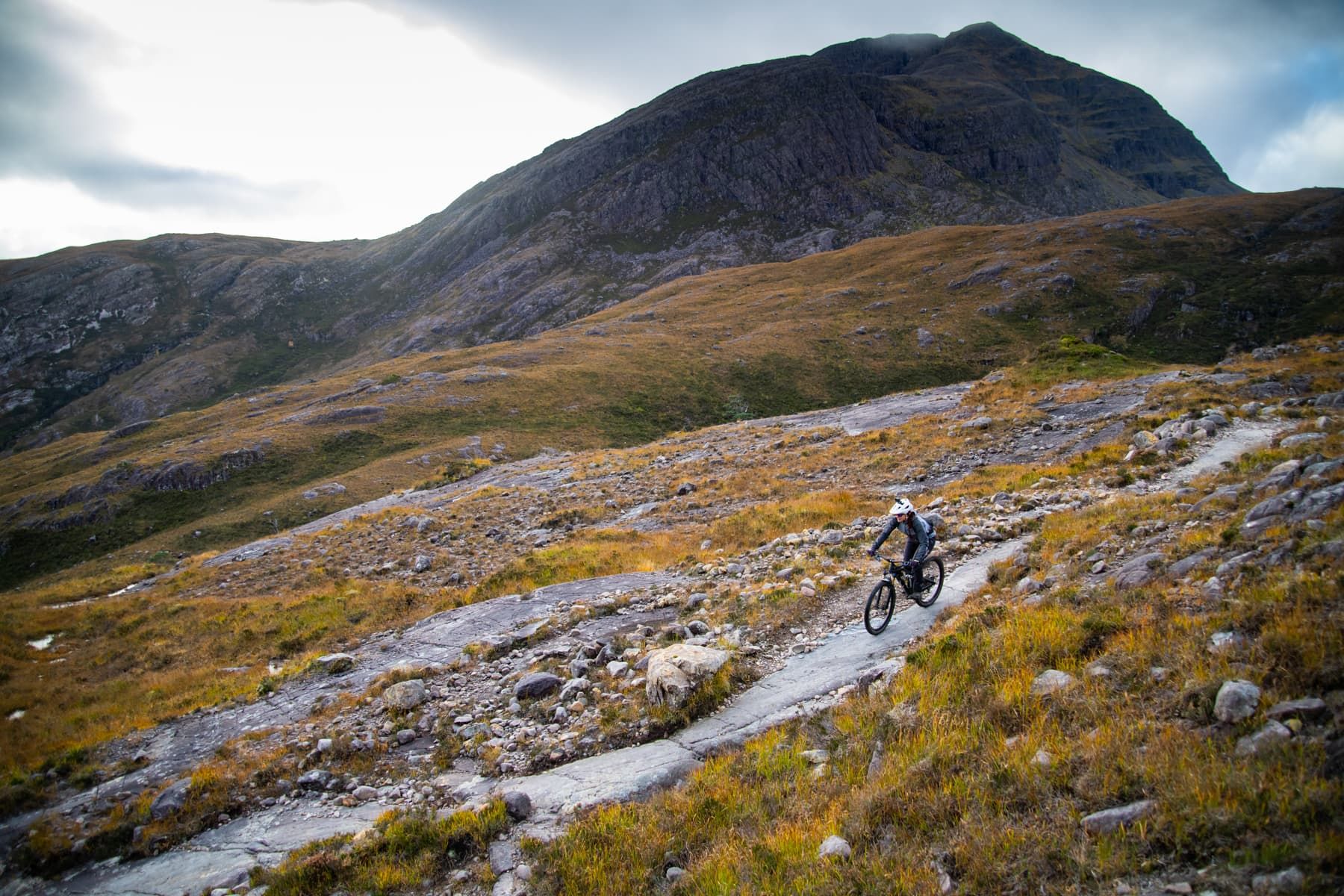 yt izzo pro race munro