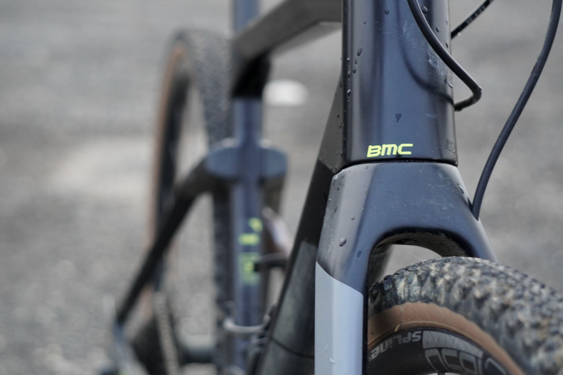 BMC URS ONE Review: 10mm Travel for Hardcore Gravel
