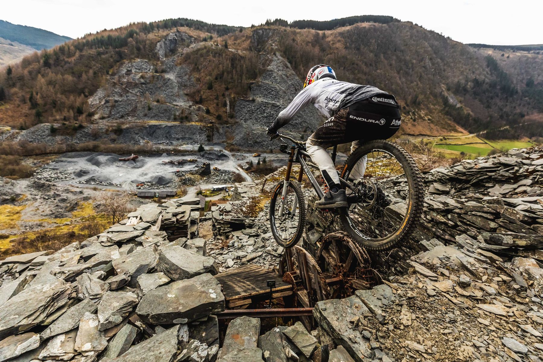 Video: Gee Atherton in Slate Line Rampage