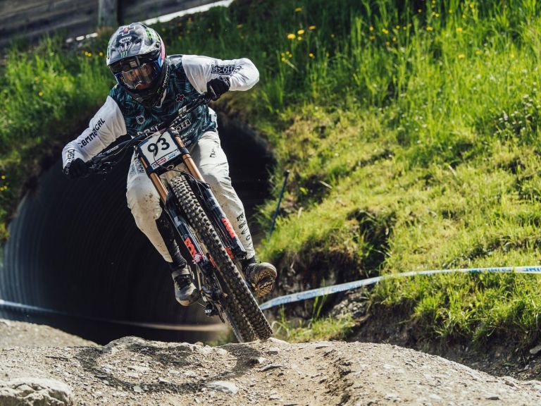 Amaury Pierron Injured at French DH Cup