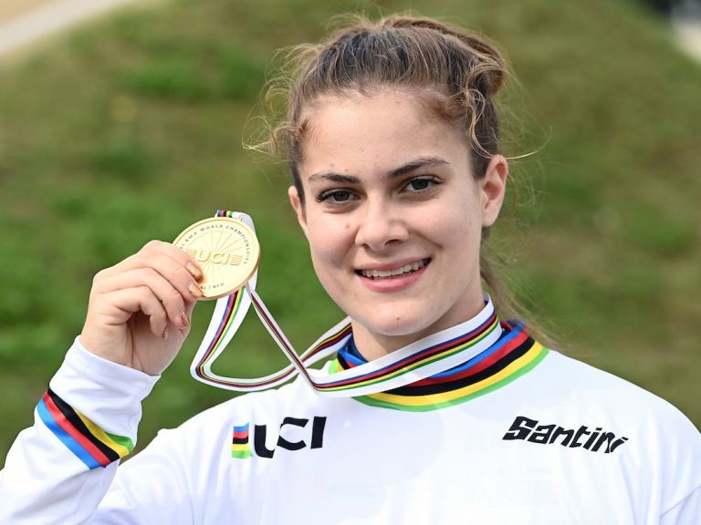 Beth Shriever adds Rainbow Jersey to her Olympic Gold