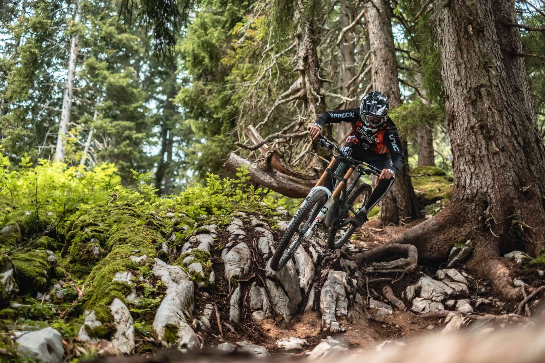 This is what a bike edit should look like! Mattéo Iniguez rides Leysin Bike Park!
