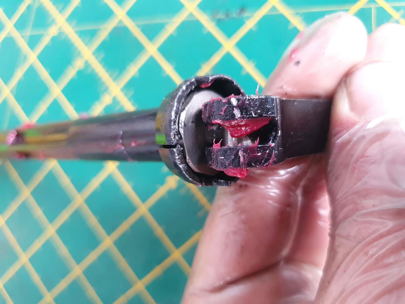 how to fix a broken maxle