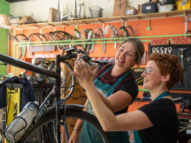 Funded cycle mechanics training for women, trans* and non-binary folk