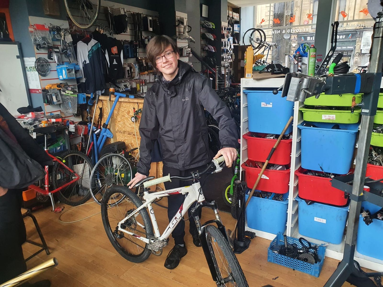 How to Build a cheap dirt jump bike