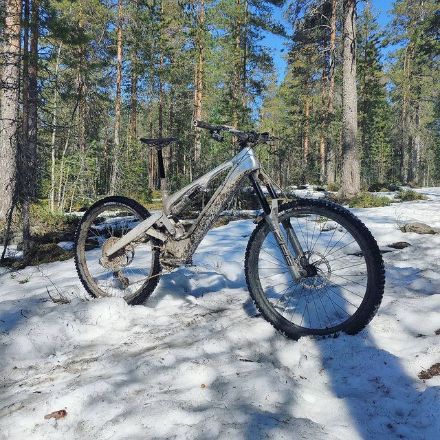 Pole’s 725wh eMTB grabs the spotlight again with SRAM motor?