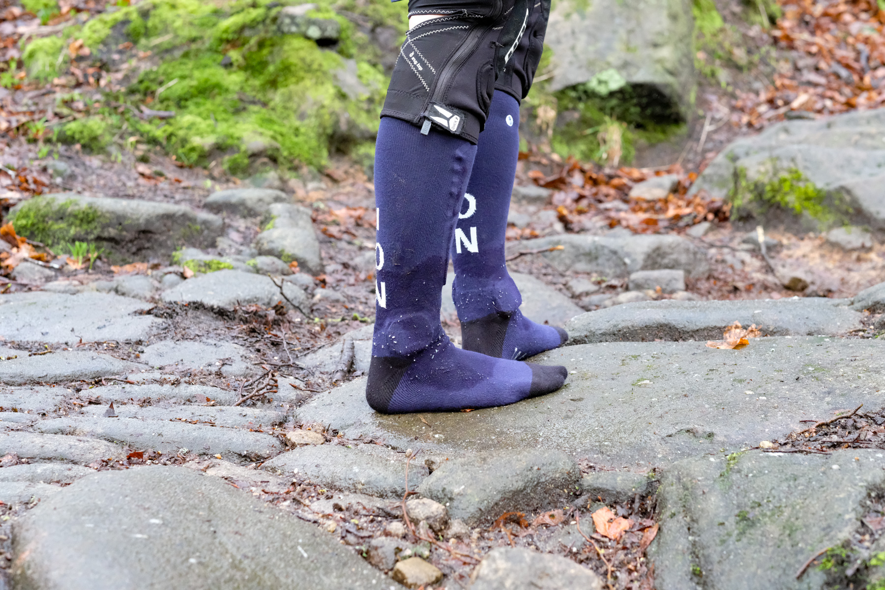 shin protection Ion BD socks