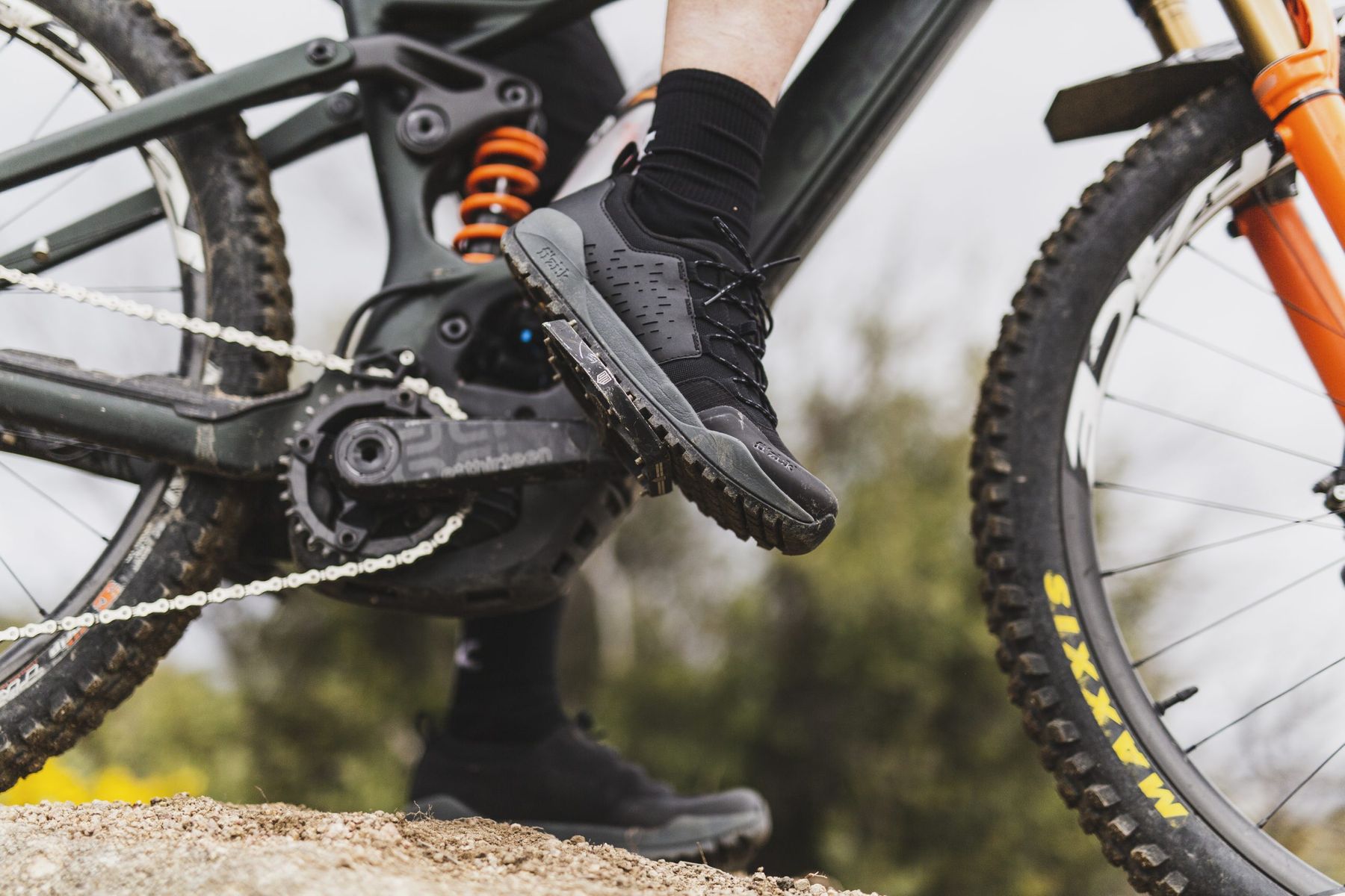 eMTB Specific Shoes: Terra Ergolace X2 from fizik