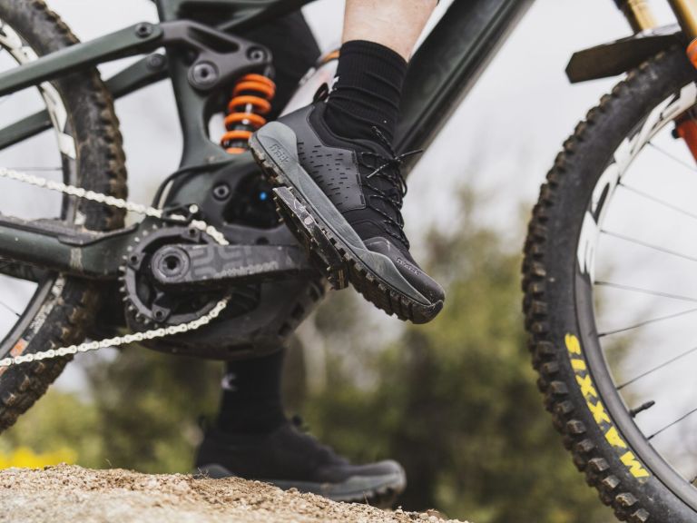 eMTB Specific Shoes: Terra Ergolace X2 from fizik