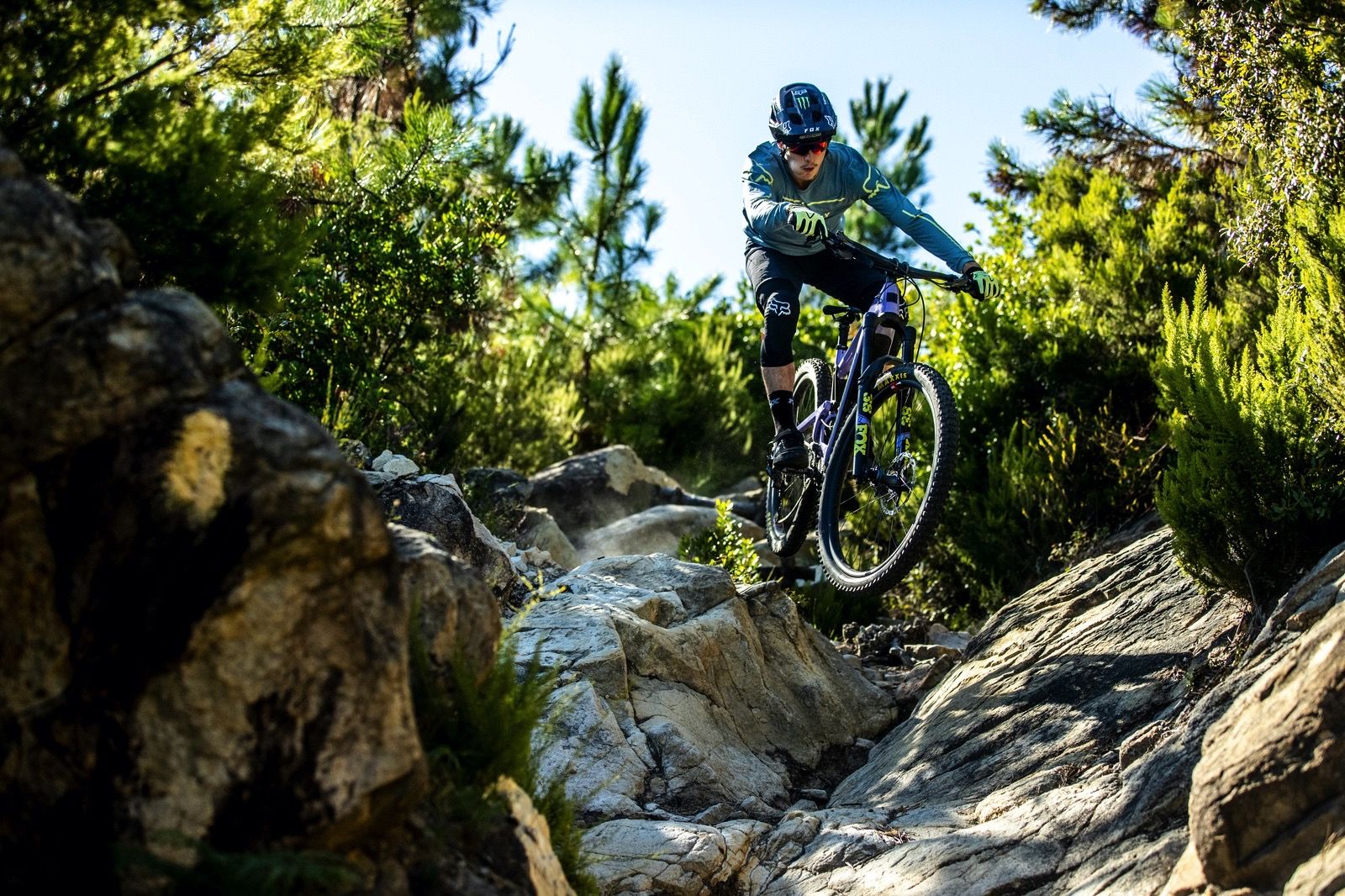 Time to bite the Bullit! 2021 Santa Cruz Bullit is a carbon eMTB!