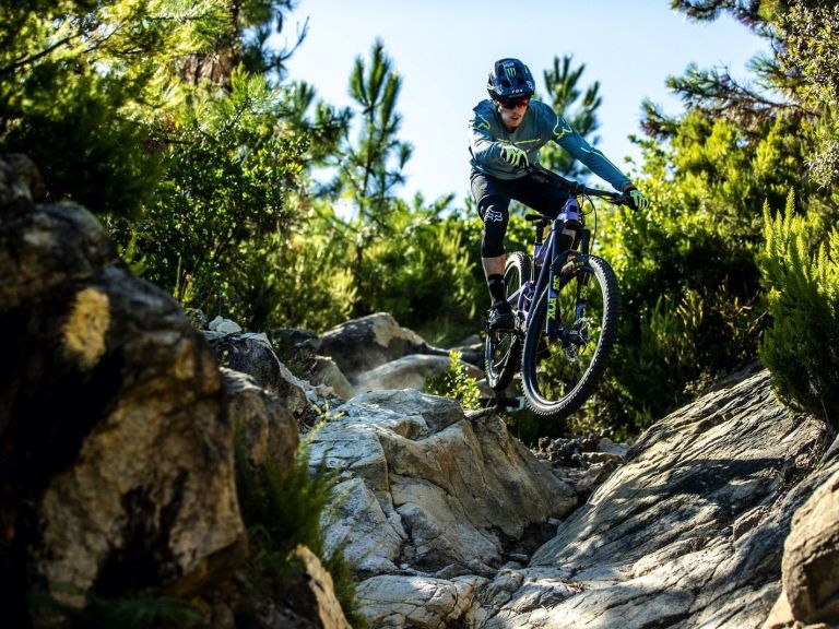 Time to bite the Bullit! 2021 Santa Cruz Bullit is a carbon eMTB!