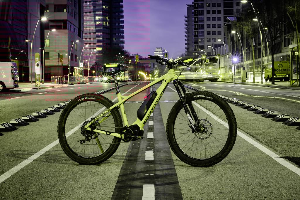 The New Commencal Maxmax Power 27 is an urban assault machine
