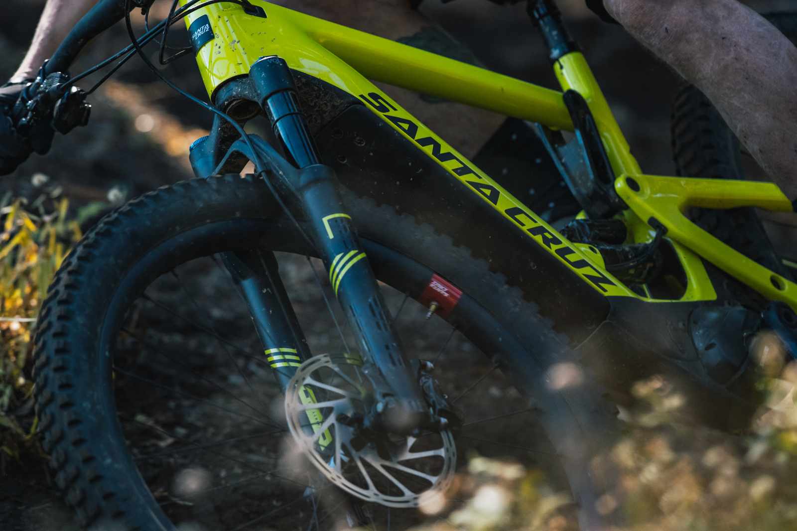 Santa Cruz Launches New Heckler – And It’s An E-MTB