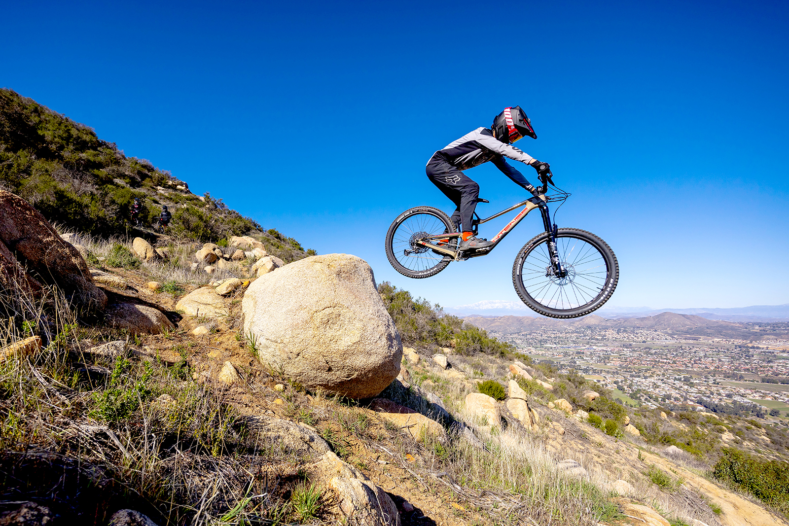 2022 Intense Tracer 279 – All new and ready for the future