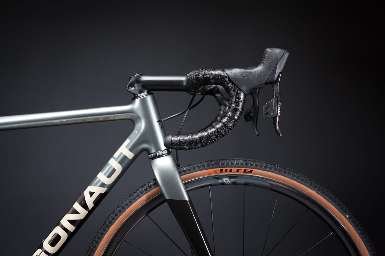 Deep pockets? The Argonaut G2 gives you custom carbon for gravel, at a price