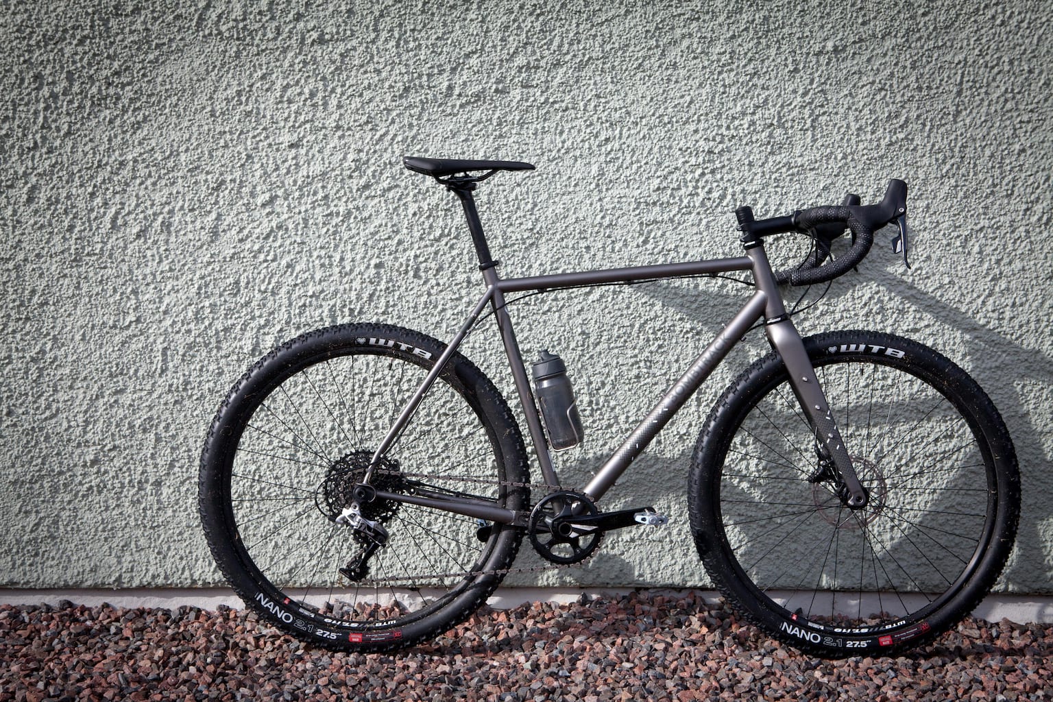 Long Term Review: Go anywhere gravel – why the Bombtrack Hook EXT is a blast