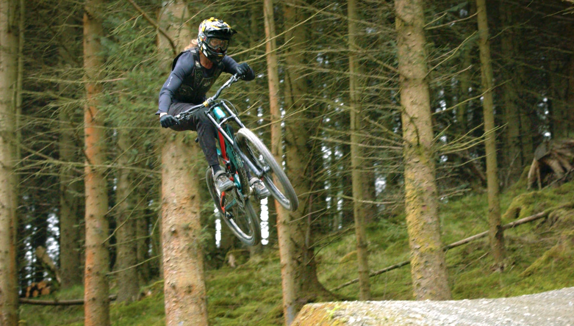 UK women's freeride revolution bike park project evolve