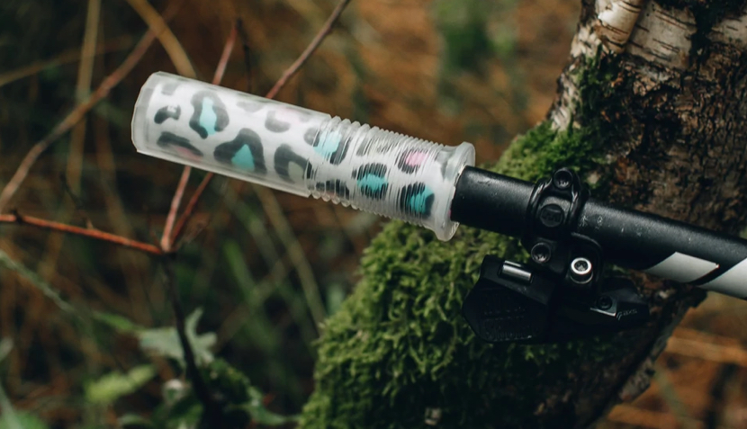 This image has an empty alt attribute; its file name is Freeze-Grip-2.jpg