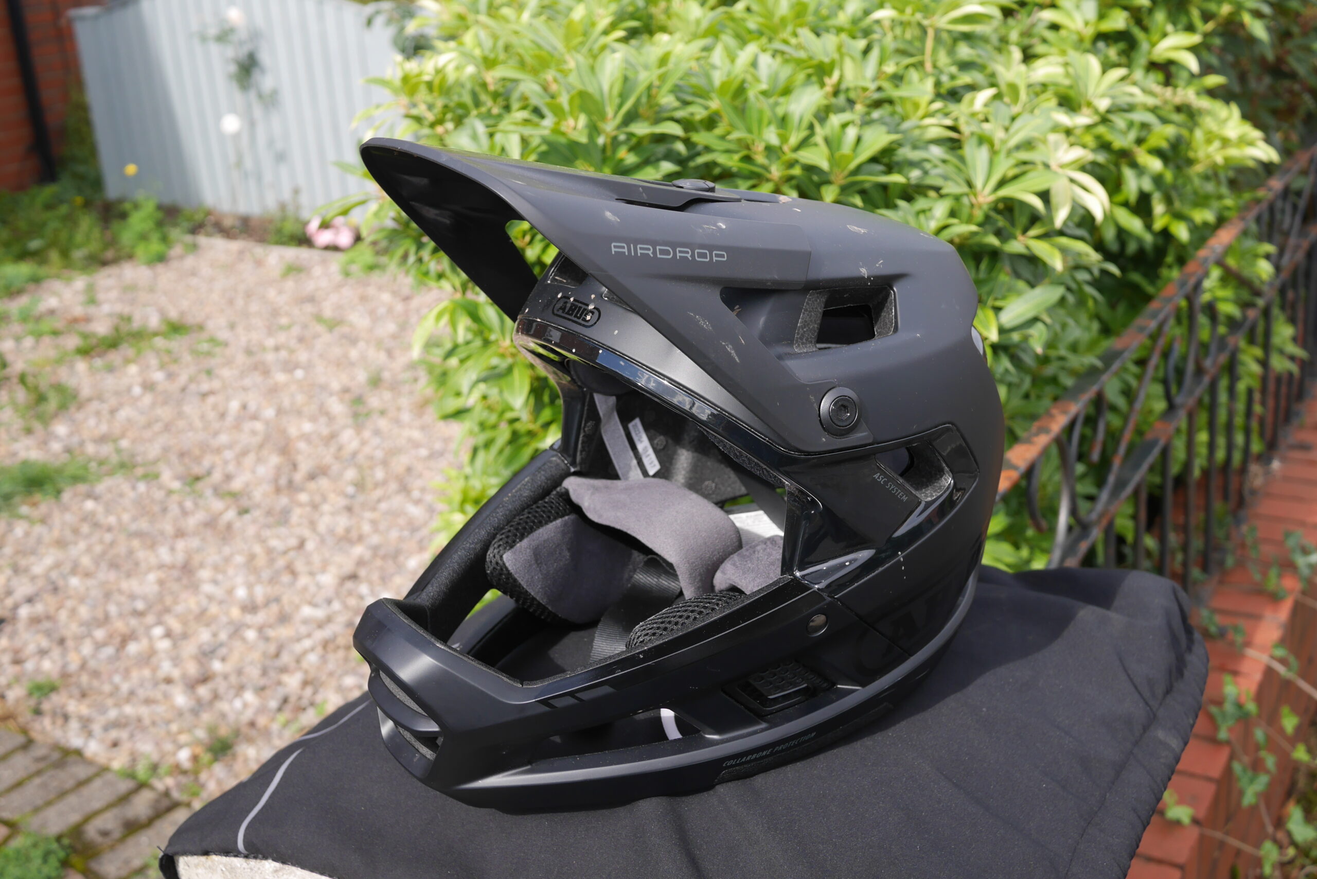 Abus AirDrop MIPS helmet review