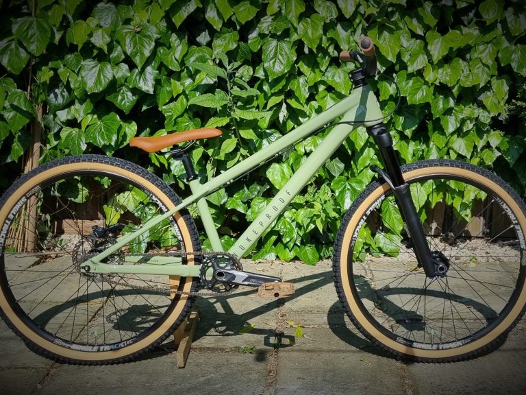 Brand new 2023 Nukeproof Solum project build with new and used parts.