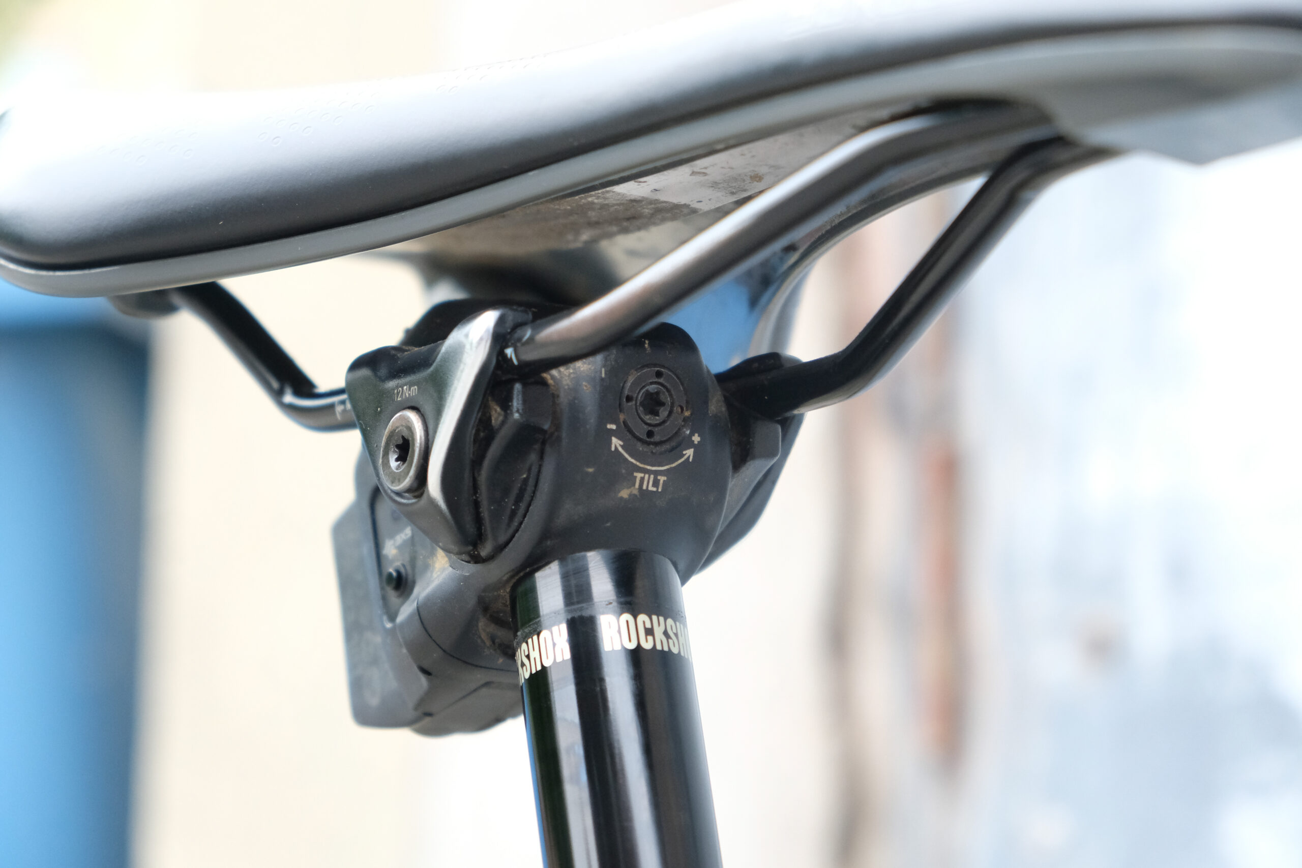 RockShox Reverb AXS