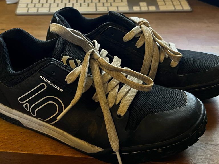 mac mini | 5:10 Freerider | Reverb | Evoc Saddle Bag | Rab Microlight