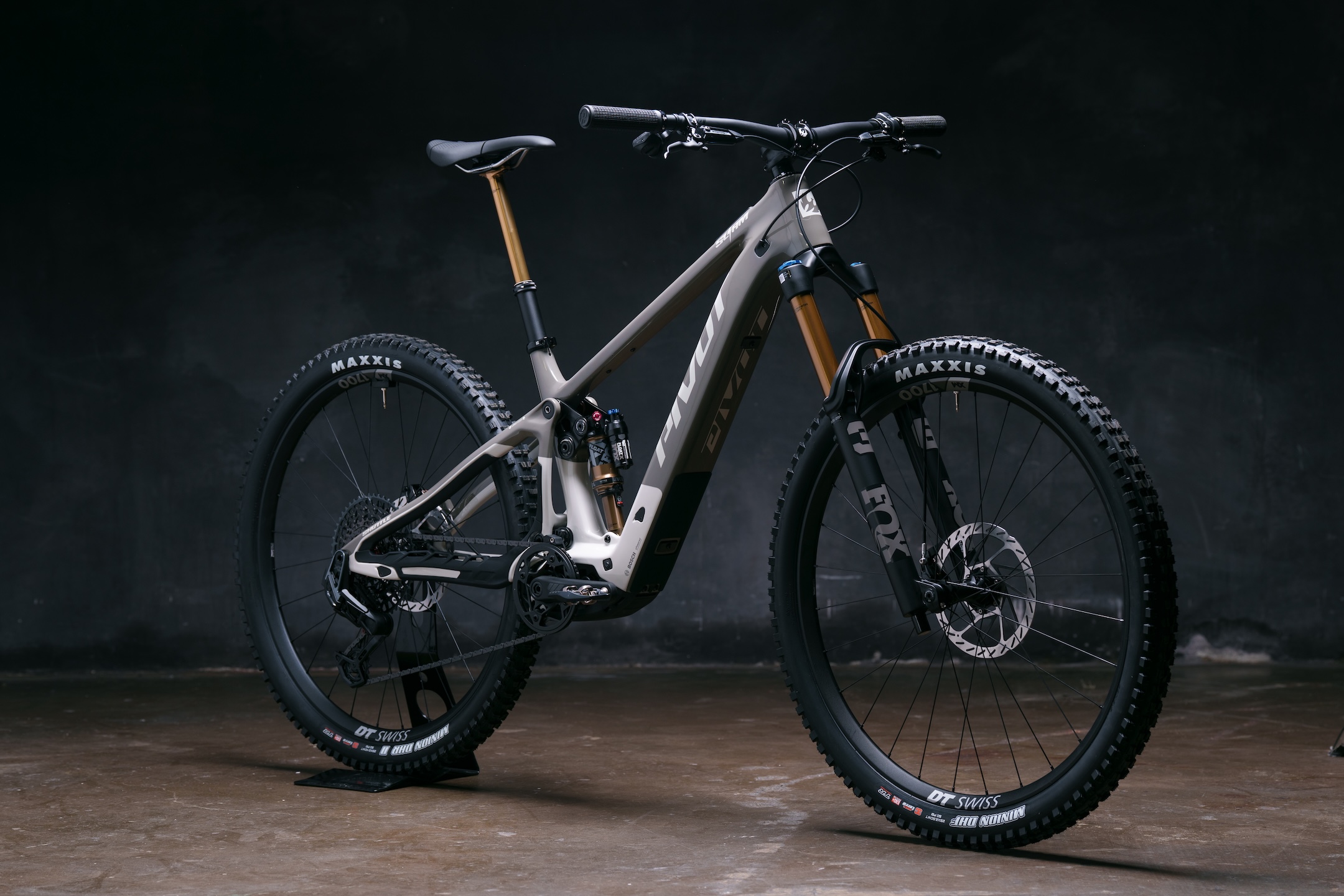 Sub-18kg Pivot Shuttle SL/AM uses Bosch SX system
