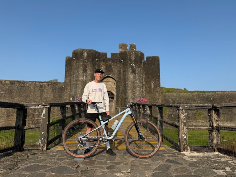 Bike Industry Bike: James Bracey’s Pivot Mach 4SL