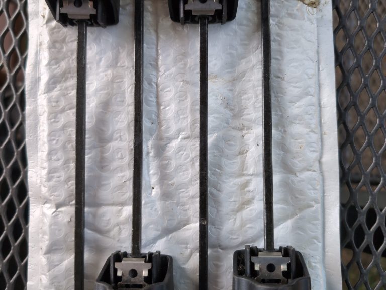 Thule 31700 square bar Tensioner/ Tightening Rods