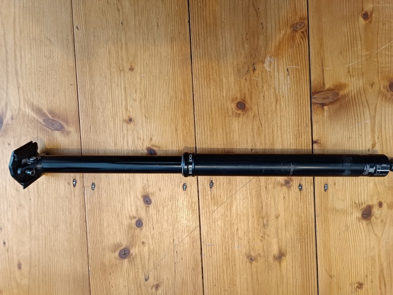 Bike Yoke Revive 2.0, 31.6 diameter, 185mm travel with Triggy band on remote and Willy(!)