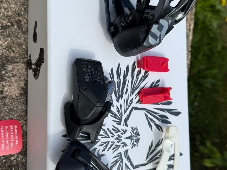 SOLD – SRAM X01 AXS derailleur and shifter – for spares/repair