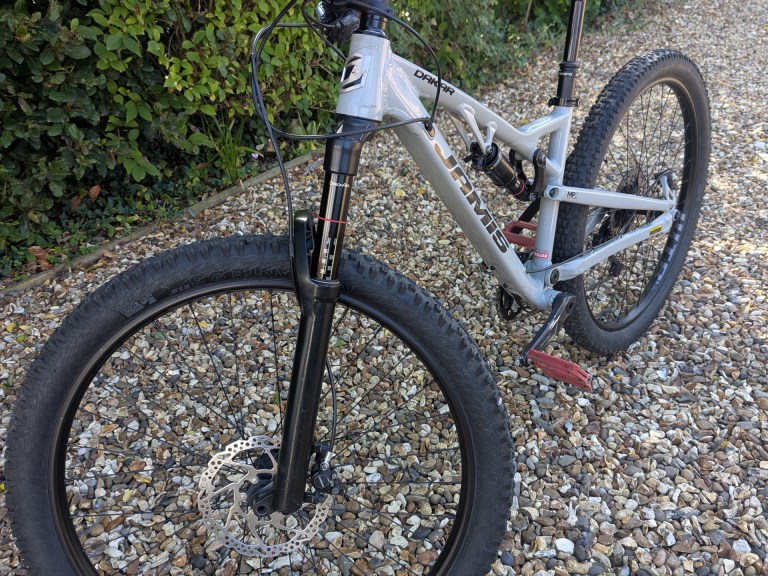 SOLD – XS Jamis Dakar 27.5″ Full Sus. Some spec upgrades.