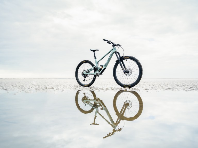 Staff Bike Check: James’ Deviate Highlander II