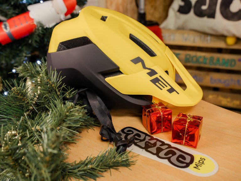 MegaSack Day 8: Win this MET Terrae MIPS helmet worth £130!